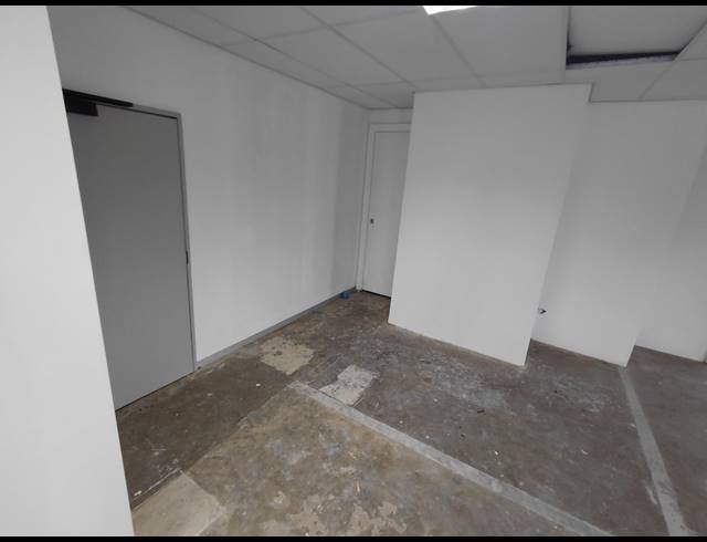 155M² OFFICE TO LET IN MAGALIESSIG